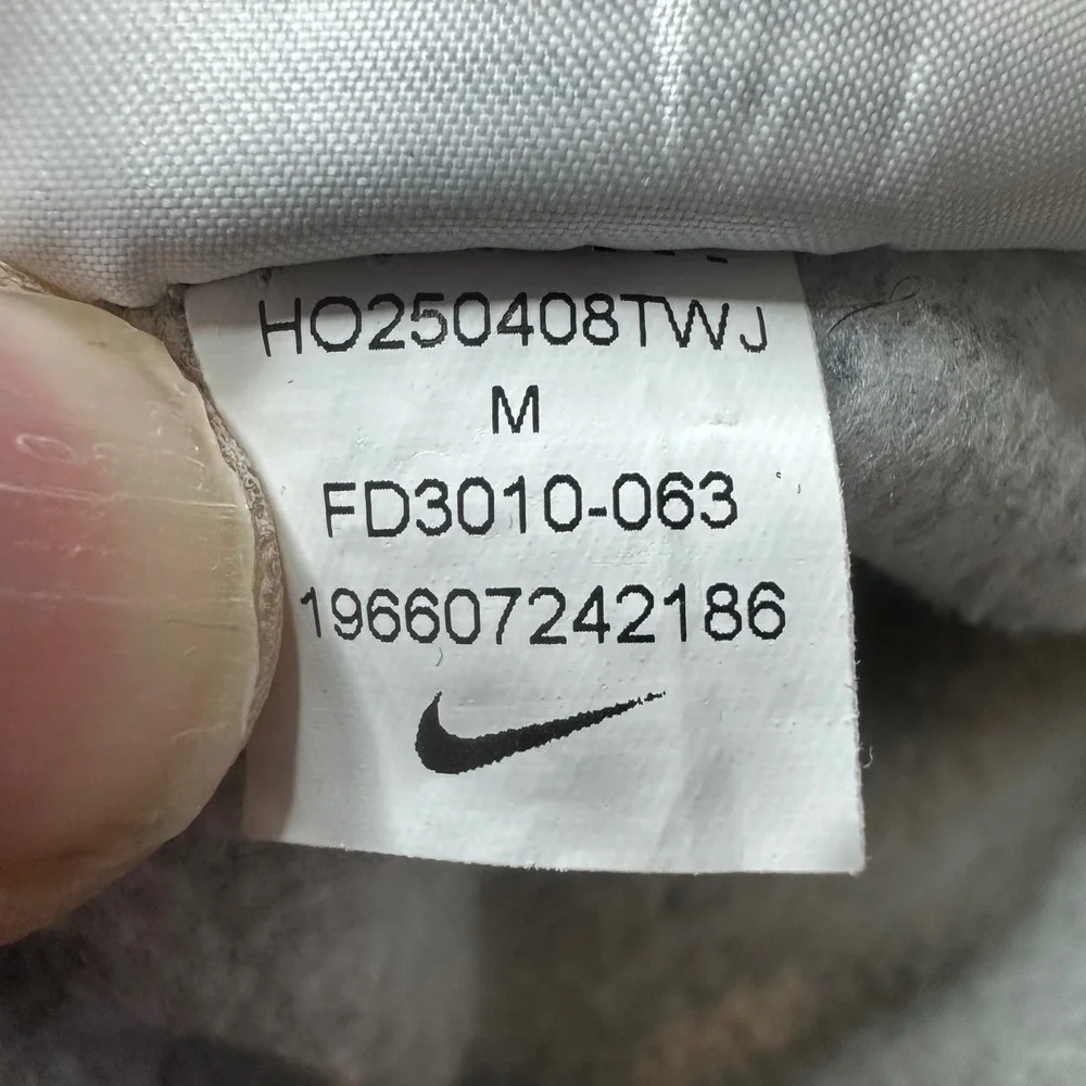 Nike Sweatpants Boys Medium FD3010-063 Grey Heather Sportswear Club Fleece